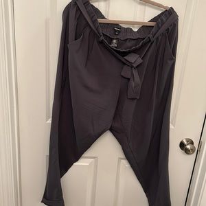 Torrid size 1 dress pants with waist tie